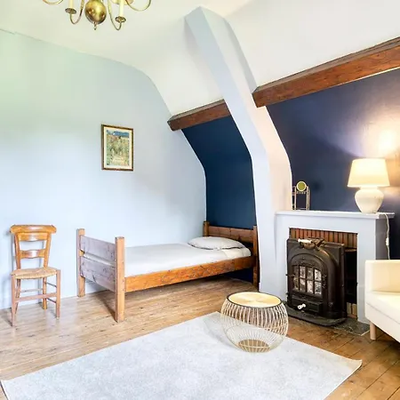 Large Character House Near Caen Апартаменты *